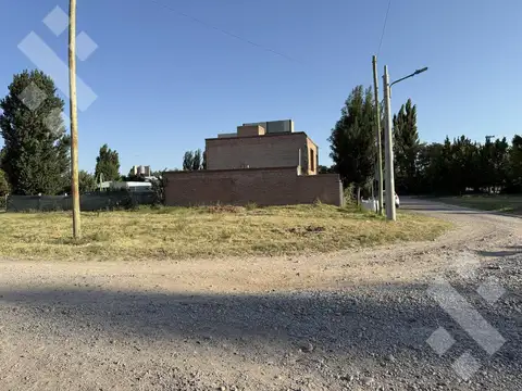 Terreno en Venta 14  mts Fondo