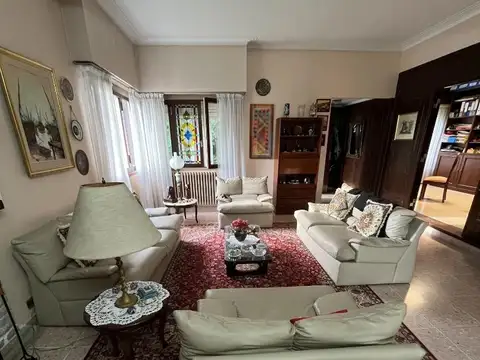 Casa en Venta con 7 cocheras
