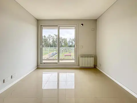 Único Golf - Av. Eva Perón 8998 'ED 1 - 02-07