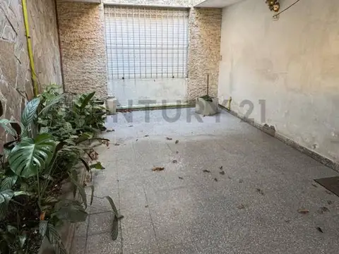 Casa en venta a reciclar– La Plata