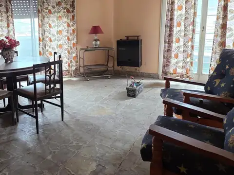 Depto Tipo Casa 4 ambientes con 1 baño