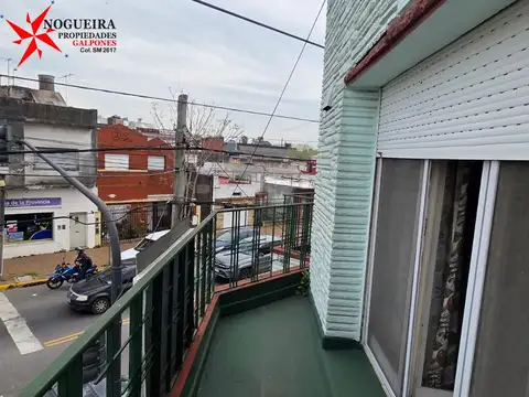 IMPORTANTE ESQUINA EN PRIMER PISO-3 DORMITORIOS-TERRAZA CON PARRILLA Y GALPÓN CUBIERTO-INDEPENDIENTE