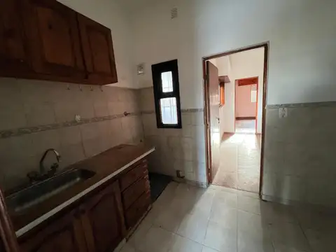 OPORTUNIDAD VENTA CASA CON GALPÓN BRANDSEN y AV CHAMPAGNAT