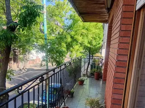 Depto Tipo Casa en Venta al Este