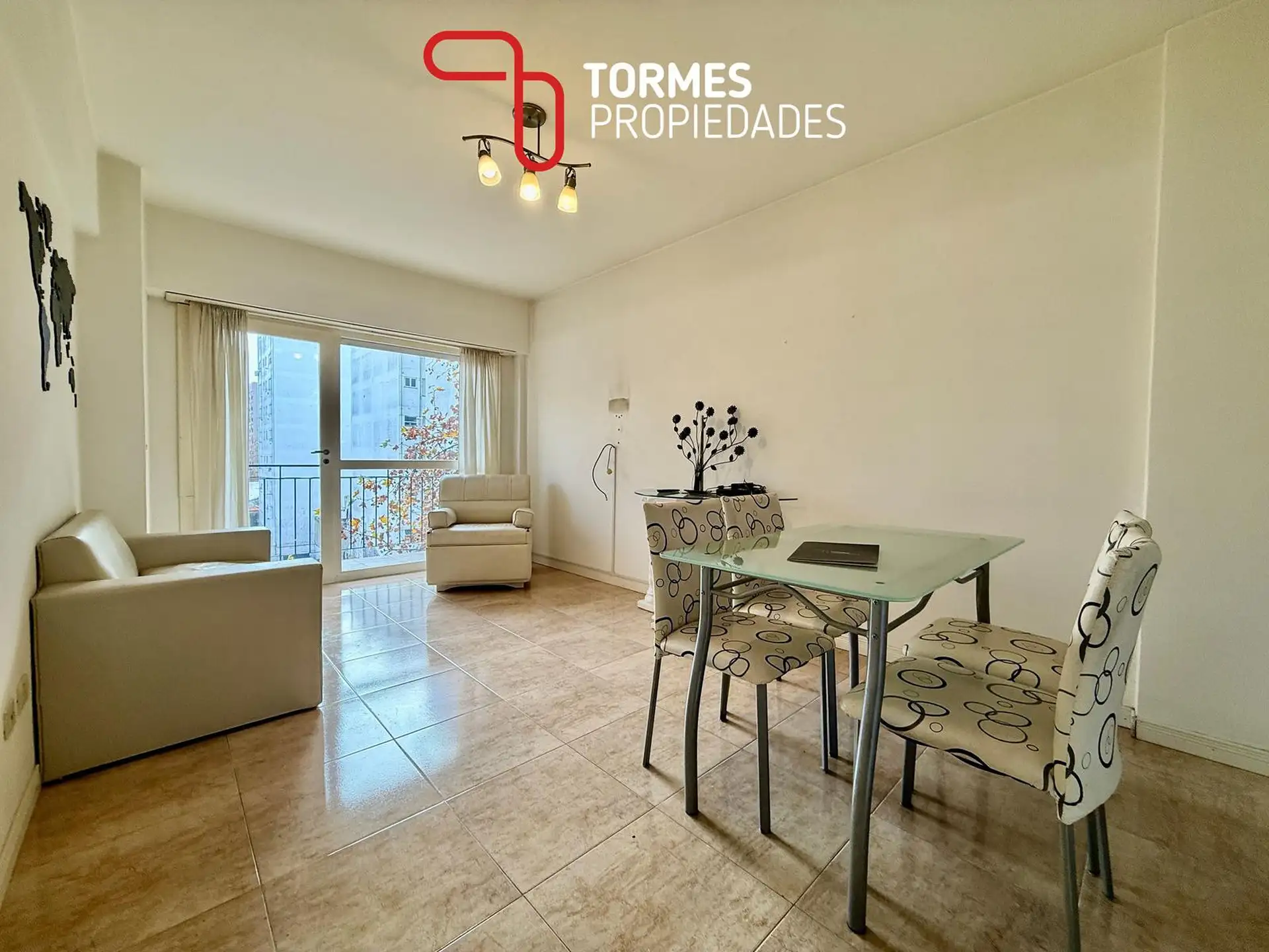 Depto 2 amb, 42m² con balcón a metros del Paseo Aldrey
