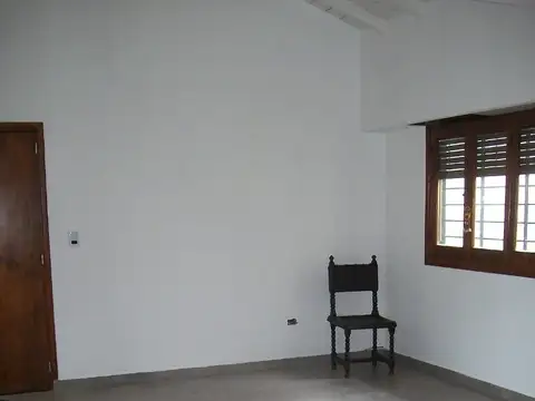 Dr R Gutierrez 1800, Piso 1