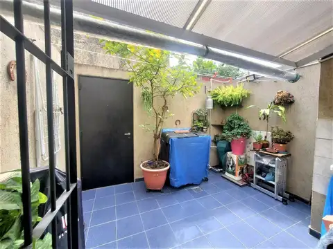 VENTA PH con cochera y patio en Ciudadela  3 ambientes con opción a 2