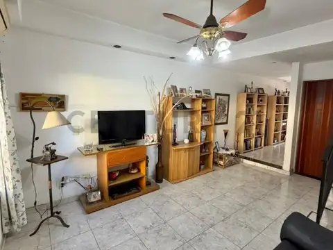 Depto Tipo Casa en Venta con 1 cocheras