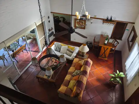 Casa en Barrio Los Pilares