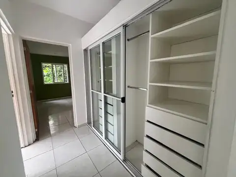Alquiler casa 3 ambientes con jardín barrio cerrado en Los Polvorines