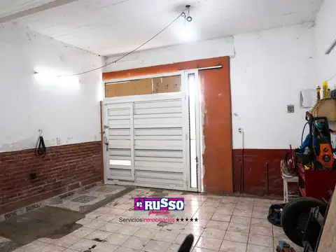 Local en Venta en Villa Luzuriaga, USD 85.000