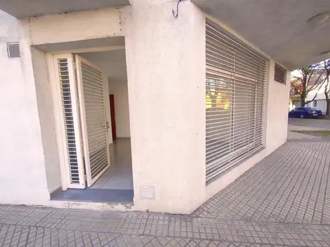 ALQUILER LOCAL COMERCIAL ESQUINA AMEGHINO Y BUENOS AIRES
