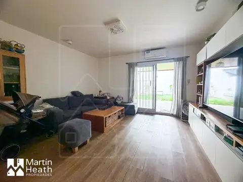 Depto Tipo Casa 2 ambientes con 1 baño