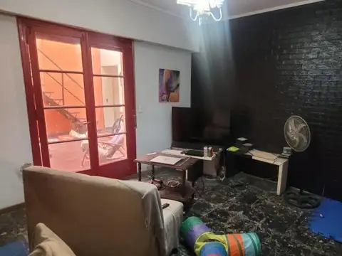 Depto Tipo Casa en Venta 50 años