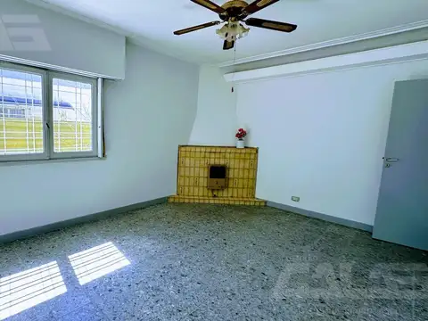 Depto Tipo Casa en Alquiler de 3 ambientes