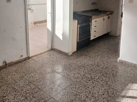 Casa 2 ambientes con 1 baño