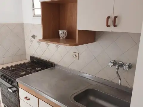 Casa en Alquiler en Alberdi, $ 500.000