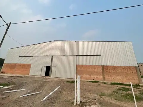 AMPLIO GALPON EN VENTA / ALQUILER