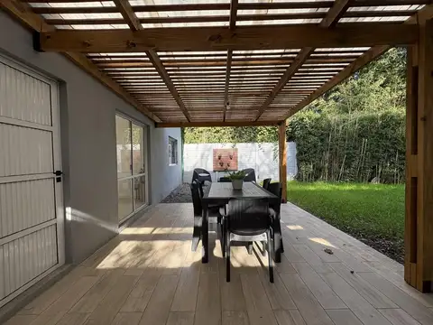 Casa en Venta en City Bell, USD 148.000