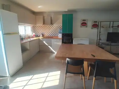 MARIA SANCHEZ DE THOMPSON  al 100