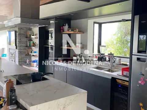Venta Casa de 3 Dormitorios en Montoya Punta del este con Piscina
