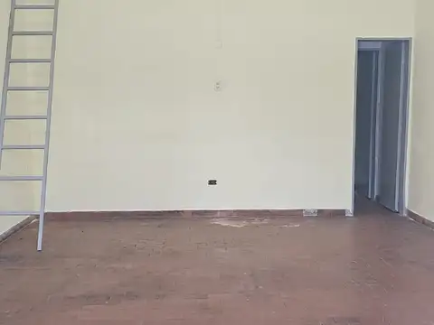 Local en Venta 80 años