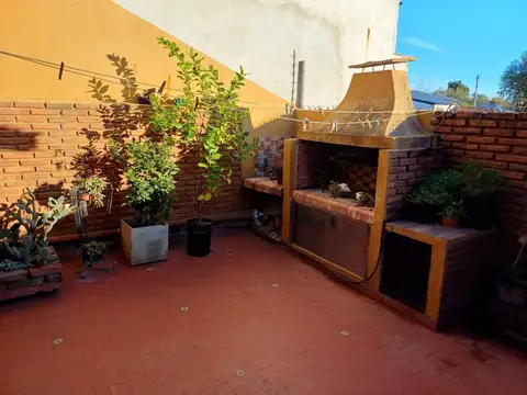 Depto Tipo Casa en Venta con 1 cocheras