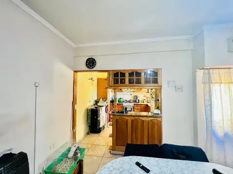 DEPTO. 3 AMB. CON COCHERA