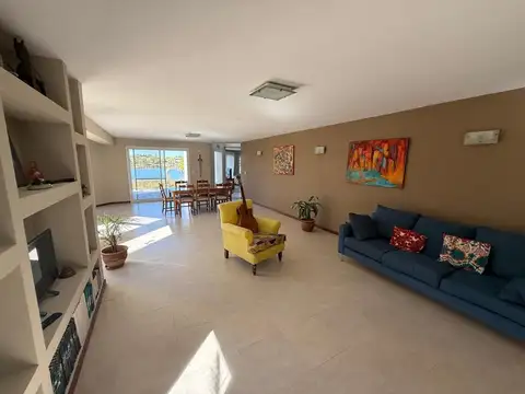 Casa en Venta de 5 dormitorios