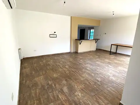 Depto Tipo Casa en Alquiler de 2 ambientes