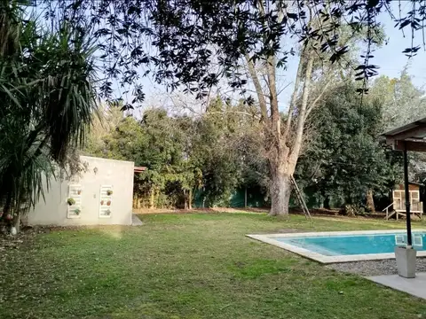 CASA QUINTA EN VENTA DE 5 AMBIENTES EN DEL VISO, B° LOS JAZMINES