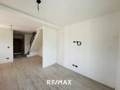 Casa 3 ambientes con 2 baños