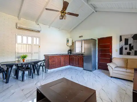 Casa 2 ambientes con 1 baño