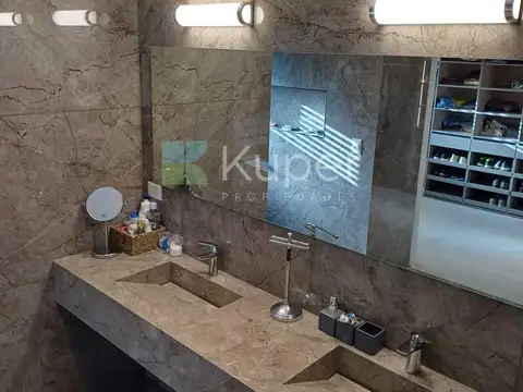 Casa en Venta al Este