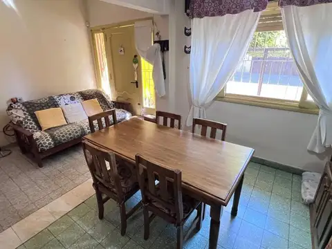 Casa 3 ambientes con 1 baño