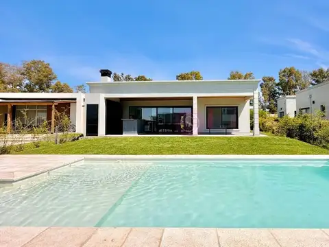 Casa en Venta en Pilar del Este - Santa Elena, USD 280.000