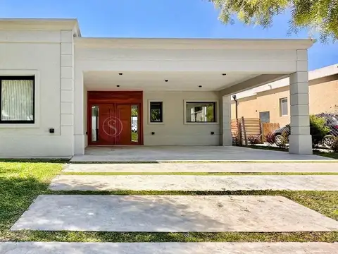 Casa  en Venta en Santa Elena, Pilar del Este, Pilar