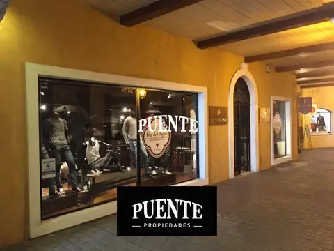 Local en inmejorable ubicación dentro de PLAZA CANNING