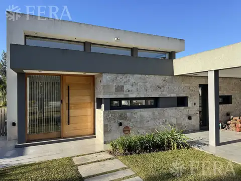 Casa en Venta en Club Miralagos, USD 390.000