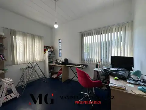 Casa venta 6 ambientes - Barrio La Celia