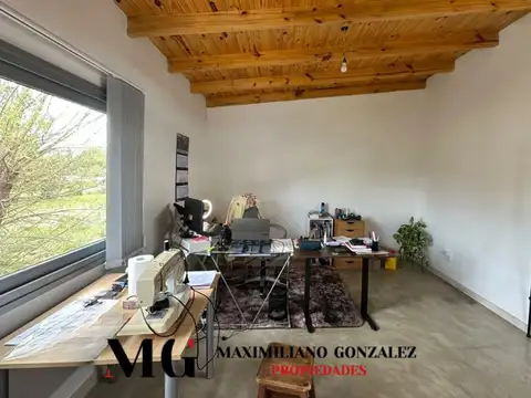Casa venta 6 ambientes - Barrio La Celia