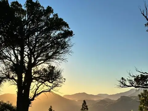 Lote en La Jauría con excelentes vistas