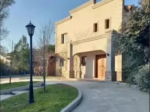 Casa  en Venta ubicado en Fincas del Lago, Escobar, G.B.A. Zona Norte