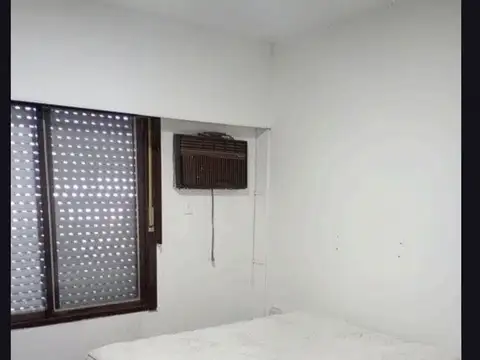 CASA 3 AMBIENTES EN FCIO. VARELA CON PATIO Y DEPTO