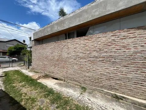 LOCAL EN VENTA CITY BELL