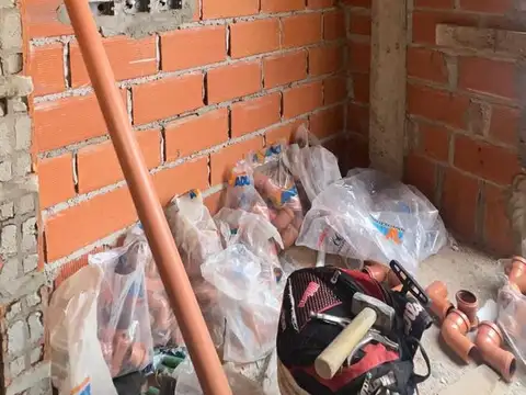 Departamento de dos ambientes con balcón al pozo