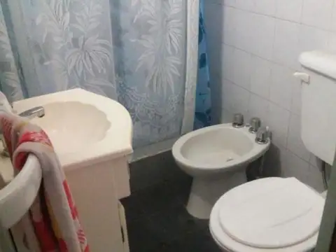 DPTO MONOAMBIENTE- COCINA INTEGRADA, -LAVADERO APARTE, ENTRA