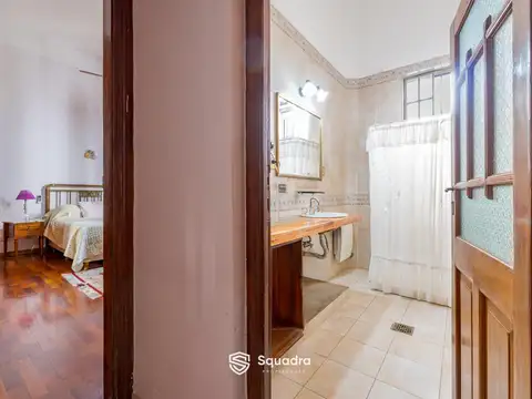 VENTA - Casa 4 dormitorios con patio y quincho. Zona Sur, Rosario - APTO CRÉDITO.