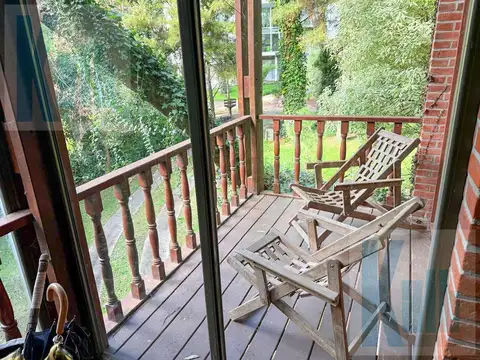 Casa chalet tres plantas en Carilo excelente ubicación en alquiler fiestas y verano 2026-27