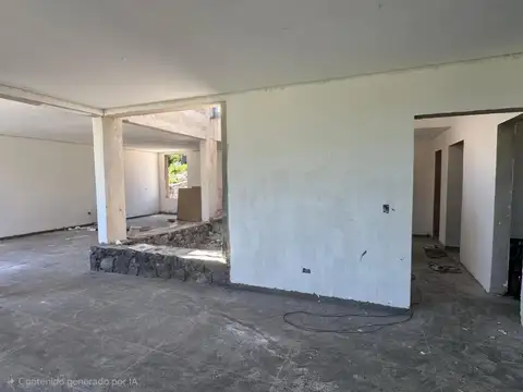 Casa en Venta con 2 cocheras